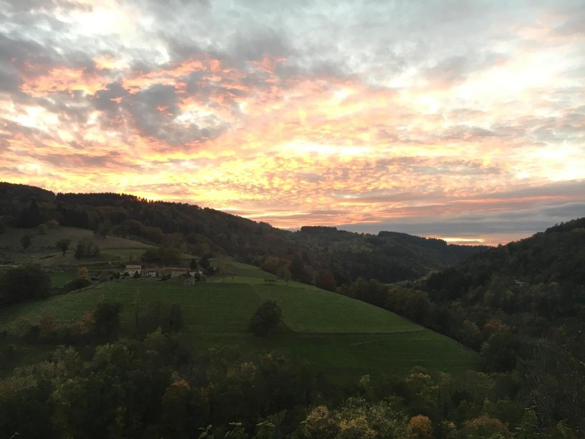 Le Coteau D'Olliergues Bed & Breakfast Eksteriør bilde